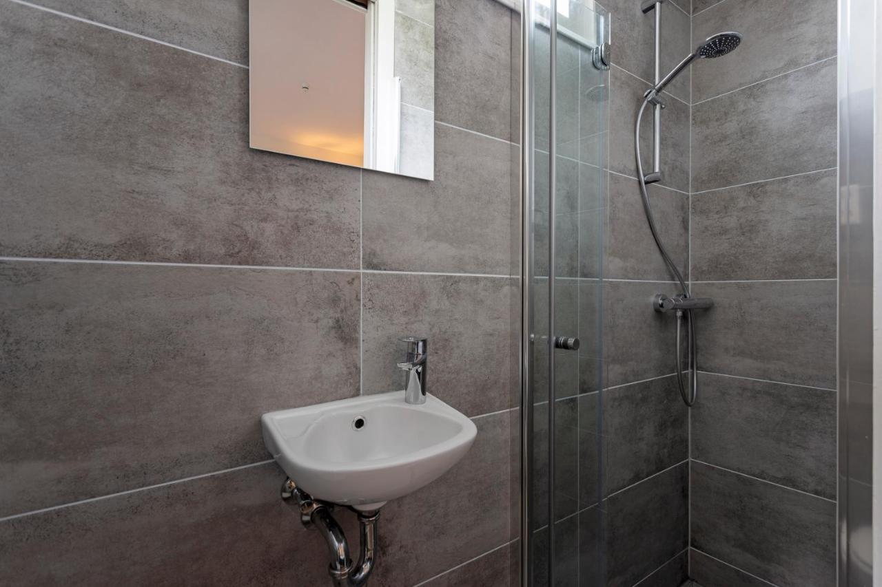 Studio Baarn With Patio, Airco, Pantry, Bedroom, Bathroom, Privacy - Amsterdam, Utrecht Extérieur photo