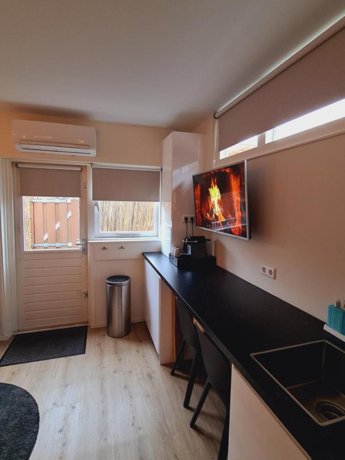 Studio Baarn With Patio, Airco, Pantry, Bedroom, Bathroom, Privacy - Amsterdam, Utrecht Extérieur photo